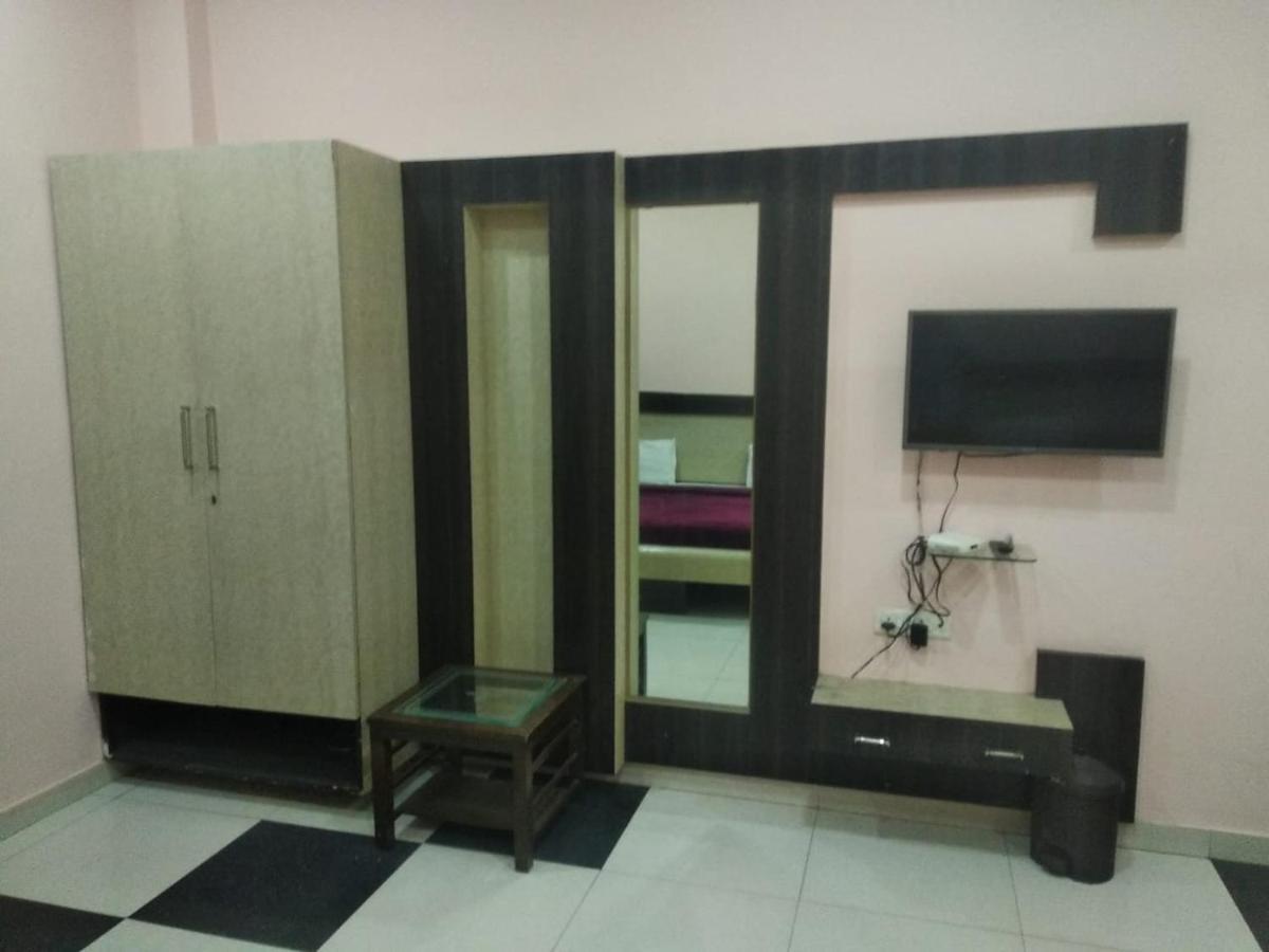 Negi'S Grand By Wb Hotels Kanpur Exterior foto