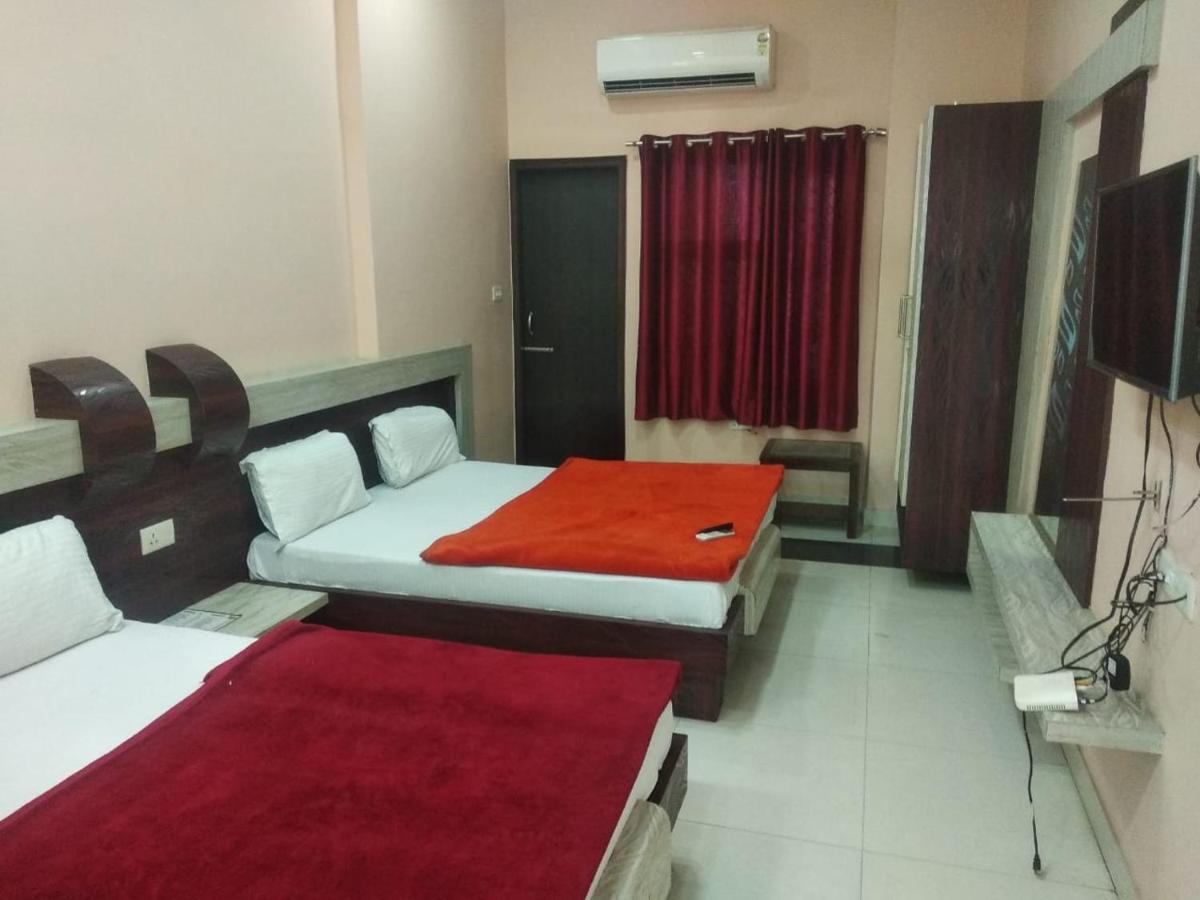 Negi'S Grand By Wb Hotels Kanpur Exterior foto