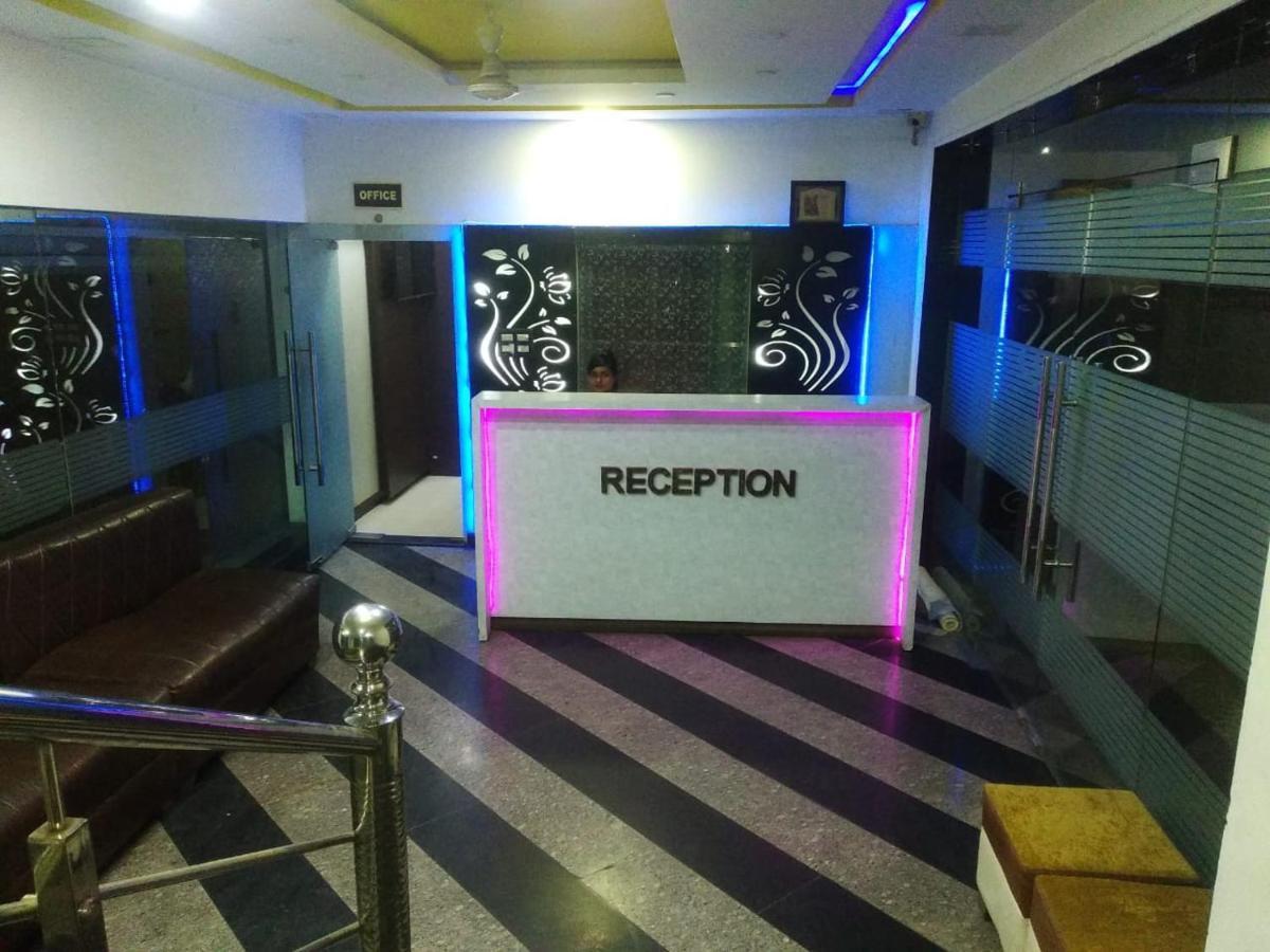 Negi'S Grand By Wb Hotels Kanpur Exterior foto