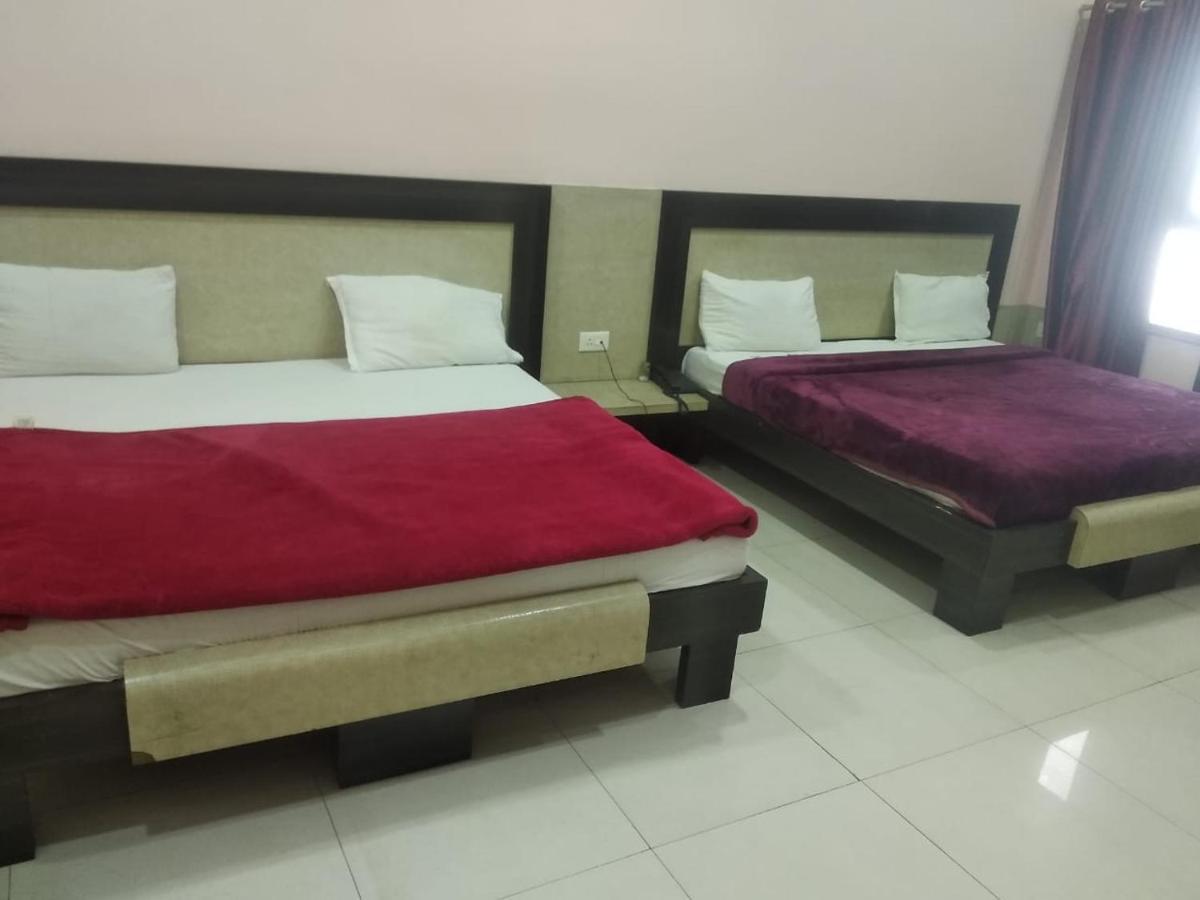 Negi'S Grand By Wb Hotels Kanpur Exterior foto
